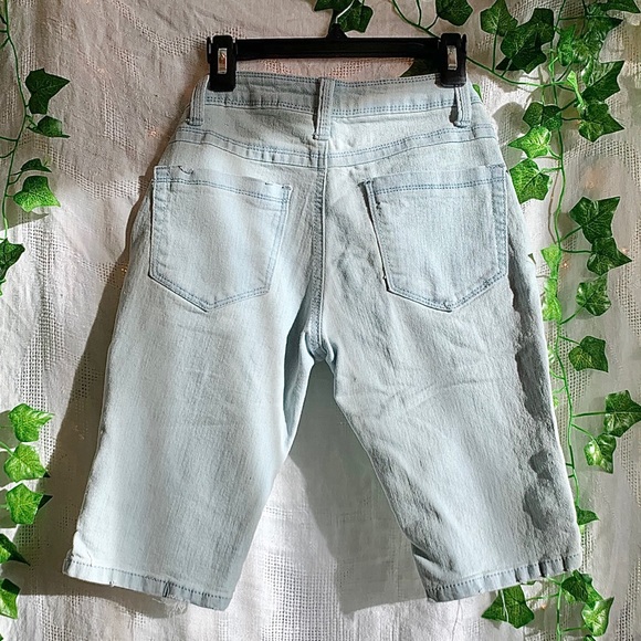Light wash distressed denim shorts - Picture 2 of 3